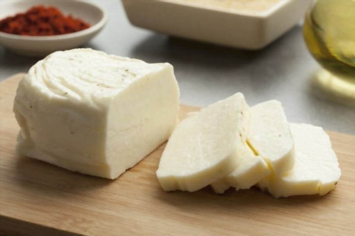 Los 12 mejores sustitutos del queso Halloumi para tus recetas
